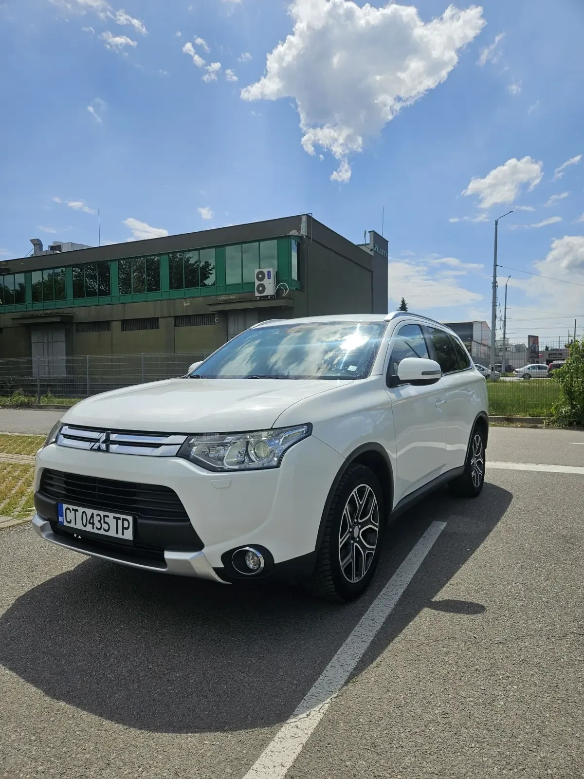 Mitsubishi Outlander 2.2 DI-D 4WD  РЕГИСТРИРАН, снимка 3 - Автомобили и джипове - 54576089
