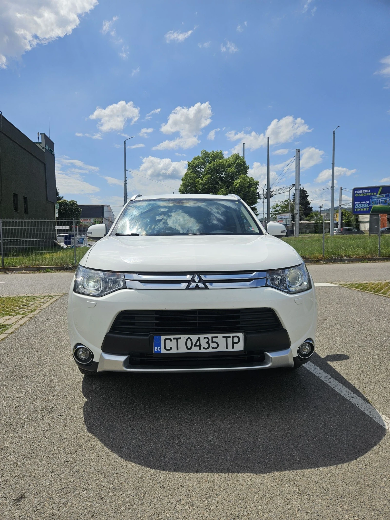 Mitsubishi Outlander 2.2 DI-D 4WD  РЕГИСТРИРАН, снимка 2 - Автомобили и джипове - 54576089