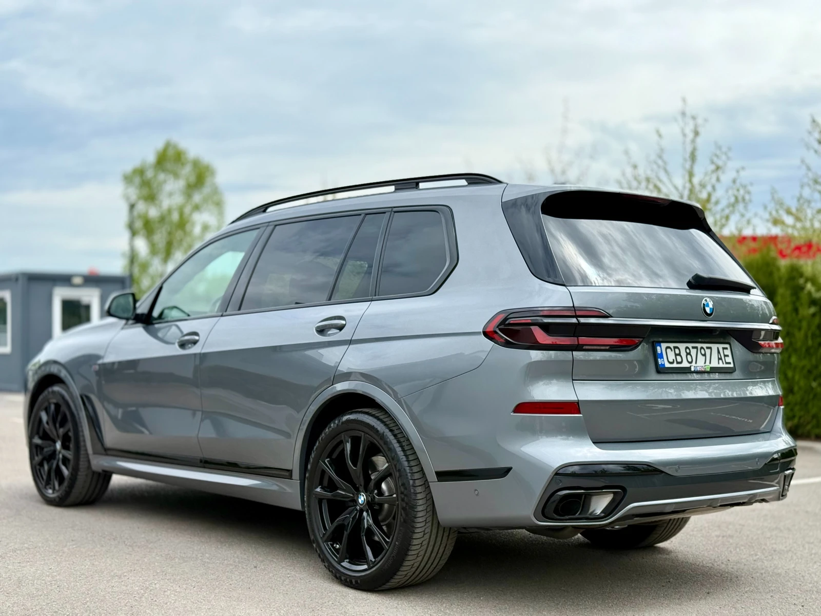 BMW X7 * 40d* Гаранция* Face* Swarovski* Msport* Sky, снимка 5 - Автомобили и джипове - 54689088