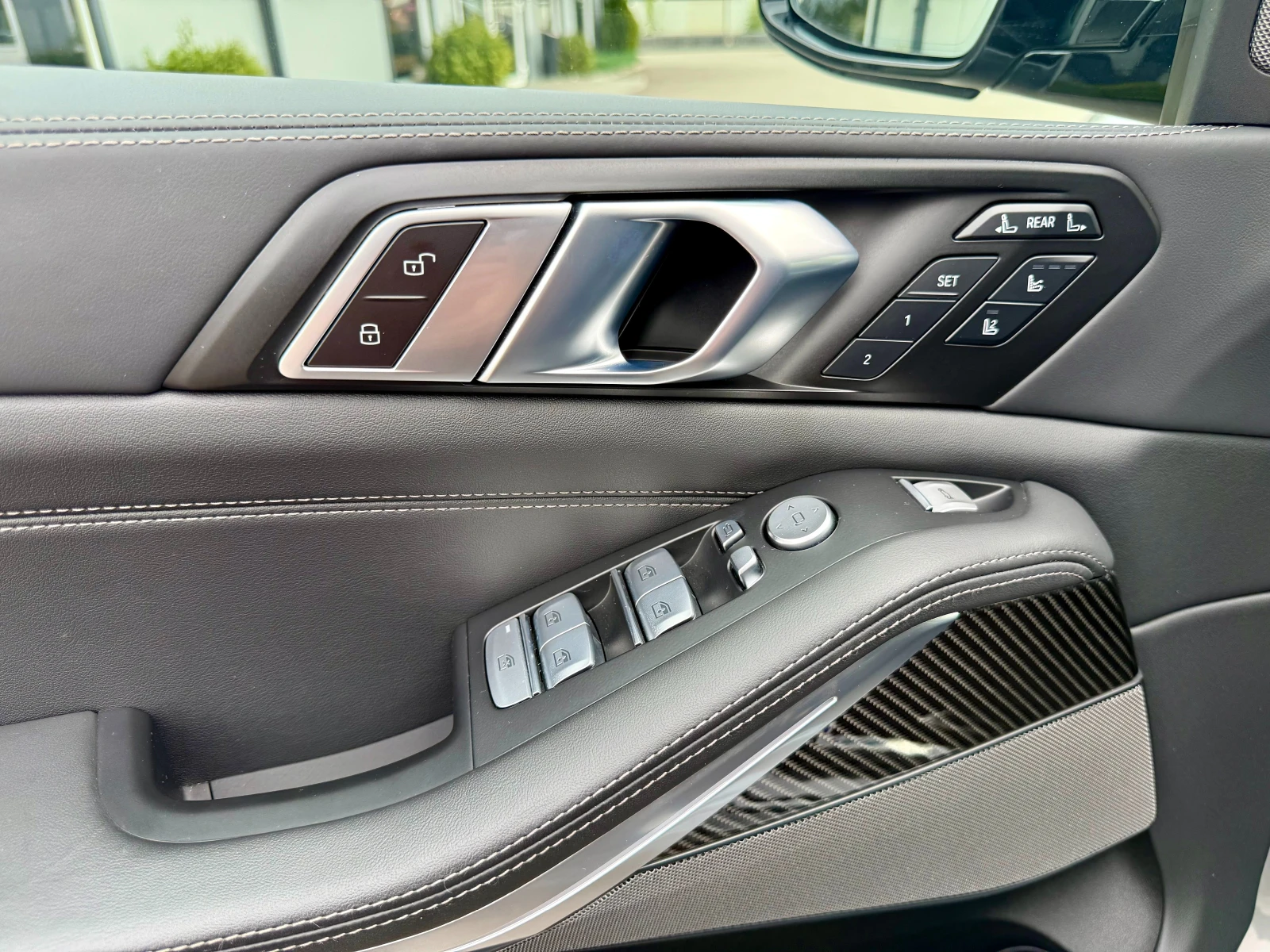 BMW X7 * 40d* Гаранция* Face* Swarovski* Msport* Sky, снимка 13 - Автомобили и джипове - 54689088