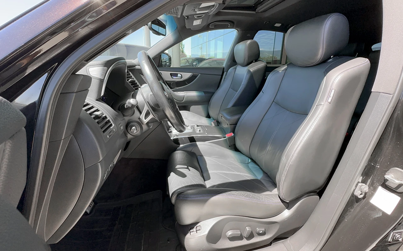 Infiniti QX70 S Facelift, снимка 6 - Автомобили и джипове - 54914400