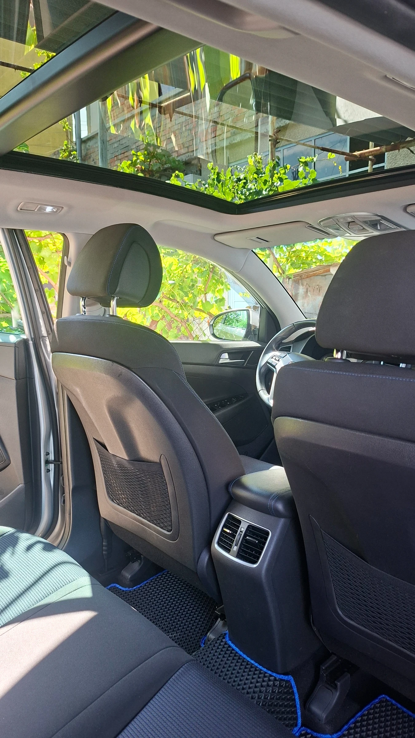 Hyundai Tucson 2.0 CRDI 4WD automatic, panorama, снимка 12 - Автомобили и джипове - 55852954