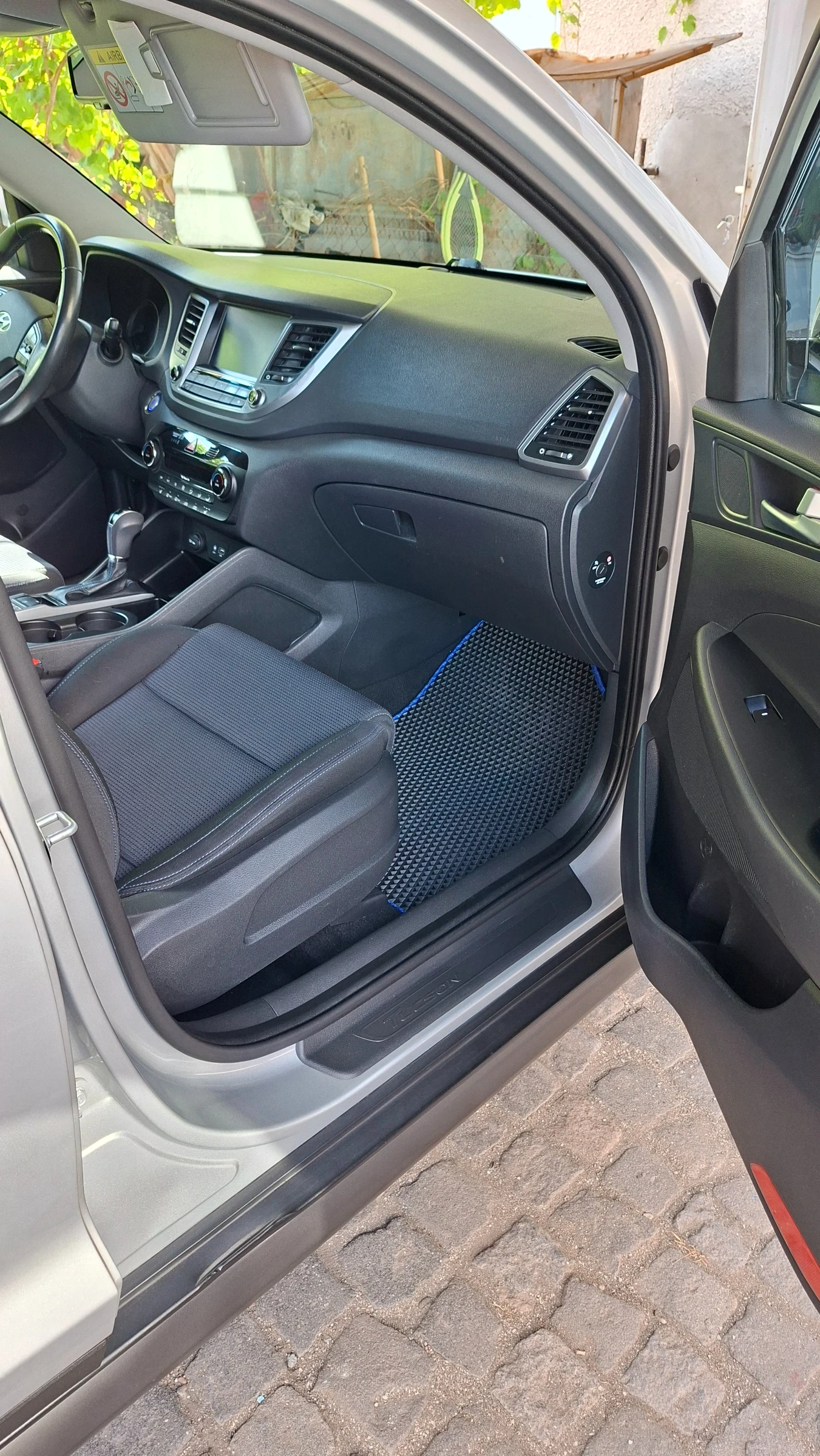 Hyundai Tucson 2.0 CRDI 4WD automatic, panorama, снимка 9 - Автомобили и джипове - 55852954