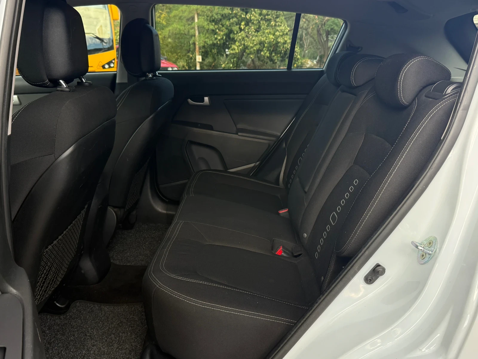 Kia Sportage 1.6i Газ/Климатроник/EURO 6, снимка 12 - Автомобили и джипове - 56066817