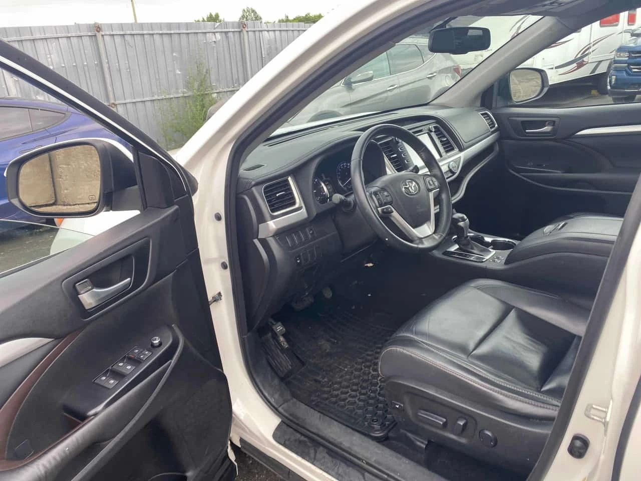 Toyota Highlander * XLE * АВТОКРЕДИТ БЕЗ ПЪРВОНАЧАЛНА ВНОСКА* , снимка 5 - Автомобили и джипове - 56240889