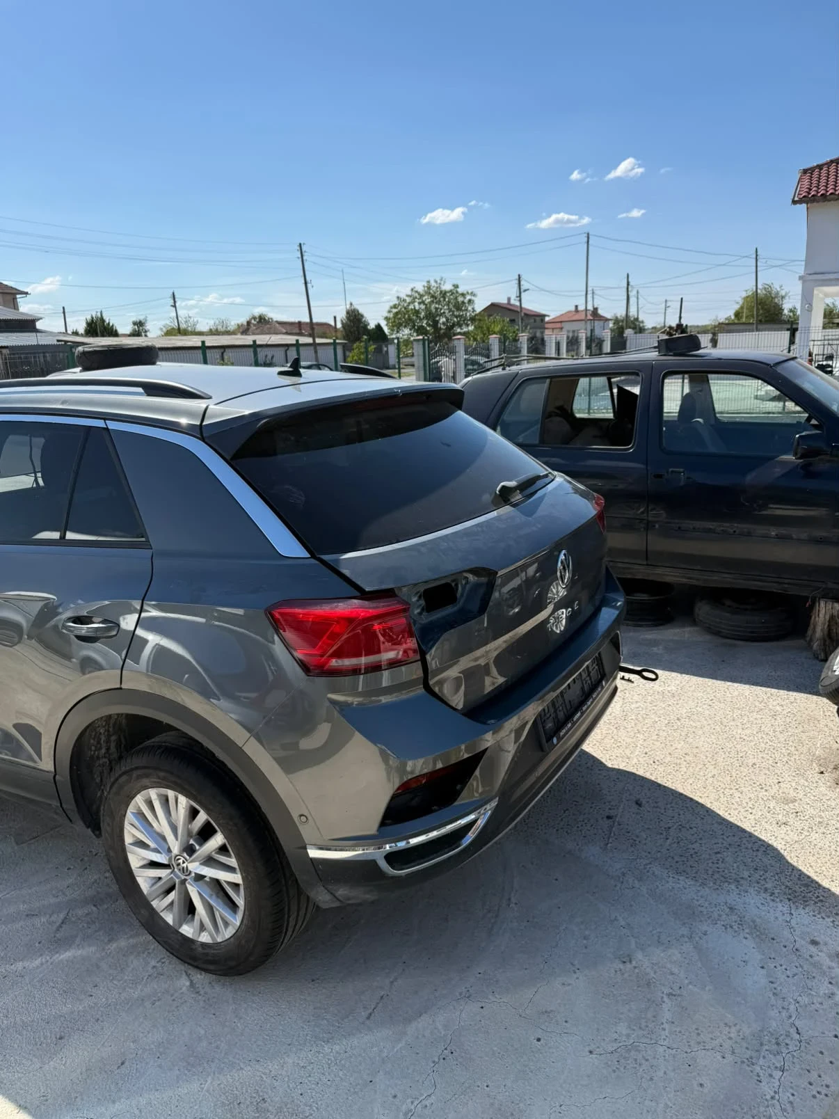 VW T-Roc, снимка 3 - Автомобили и джипове - 56327105