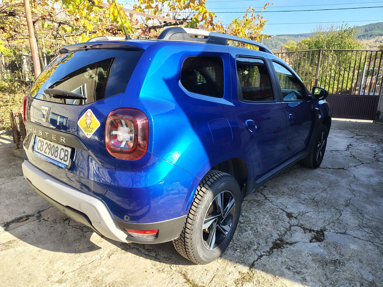 Dacia Duster, снимка 2 - Автомобили и джипове - 56656291