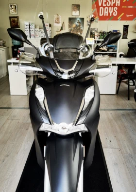 Обява за продажба на Honda Sh 350i ABS/TC/LED ~7 900 лв. - изображение 4