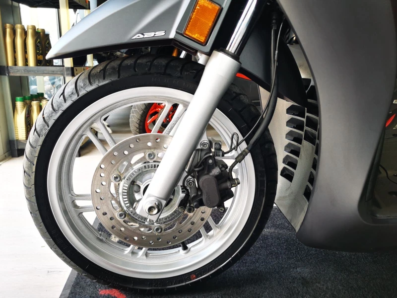 Honda Sh 350i ABS/TC/LED, снимка 9 - Мотоциклети и мототехника - 51263974