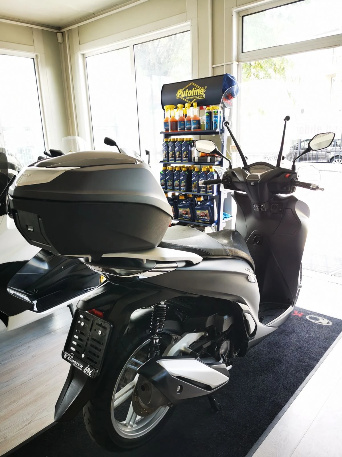 Honda Sh 350i ABS/TC/LED - изображение 4