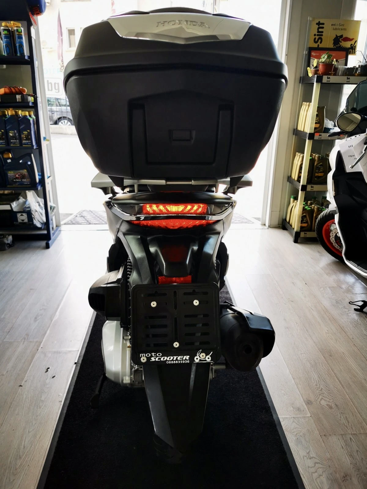 Honda Sh 350i ABS/TC/LED - изображение 8