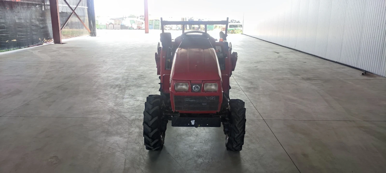 Трактор Mitsubishi MT165