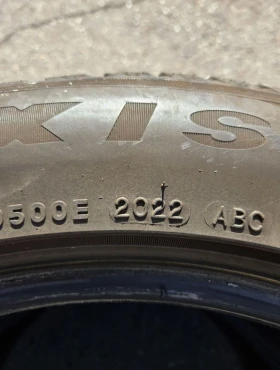 Гуми Зимни 235/55R18, снимка 4