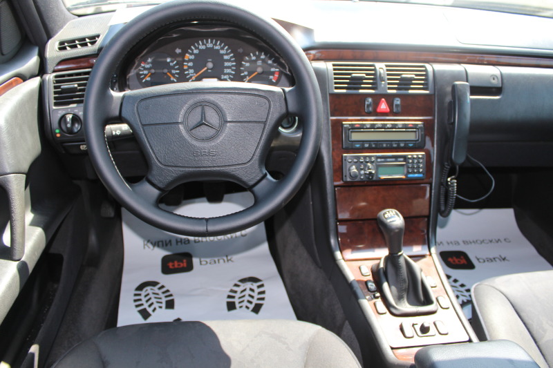 Mercedes-Benz E 200 2.0I НОВ ВНОС, снимка 10 - Автомобили и джипове - 46425563