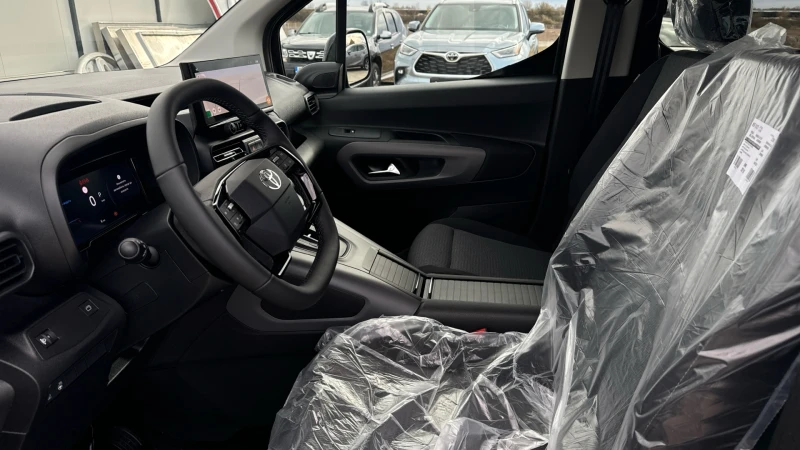 Toyota Proace City Verso LUXURY L2 130 8AT, снимка 8 - Автомобили и джипове - 48058124