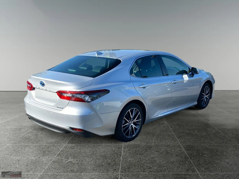 Toyota Camry 2.5 HYBRID/218HP/EXECUTIVE/NAVI/CARPLAY/484b, снимка 6 - Автомобили и джипове - 48065689