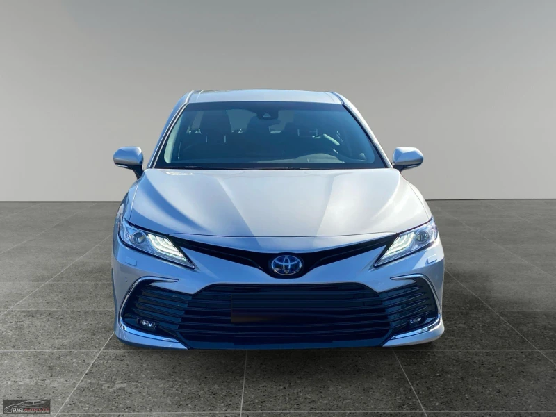 Toyota Camry 2.5 HYBRID/218HP/EXECUTIVE/NAVI/CARPLAY/484b, снимка 2 - Автомобили и джипове - 48065689