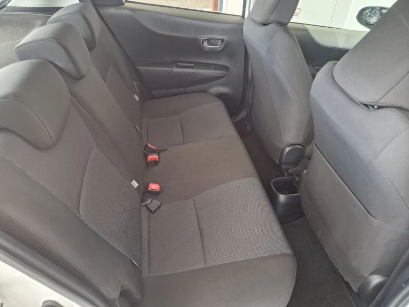 Toyota Yaris 1.5 75kc HYBRID AUTOMAT CAMERA 60000km, снимка 8 - Автомобили и джипове - 50287891