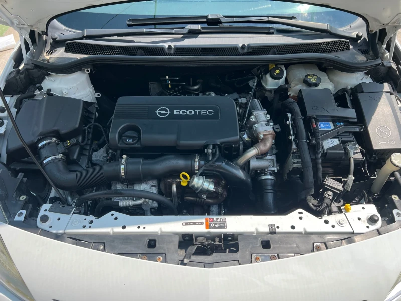 Opel Astra 1.7 CDTI, снимка 16 - Автомобили и джипове - 51262478