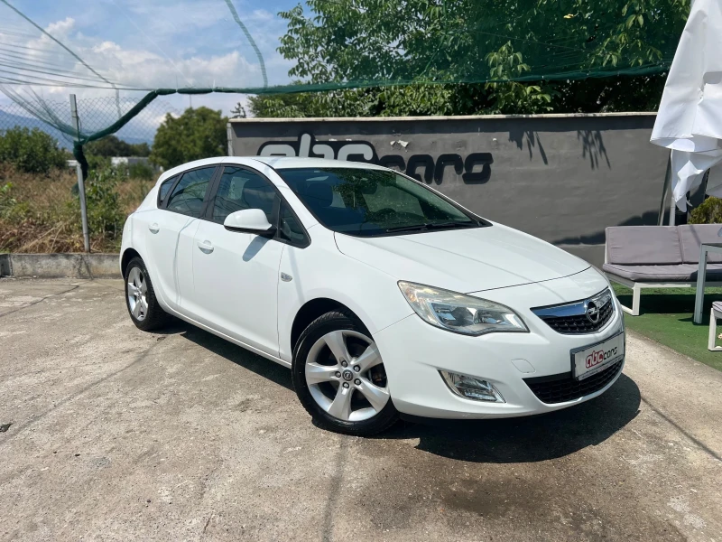 Opel Astra 1.7 CDTI, снимка 2 - Автомобили и джипове - 51262478