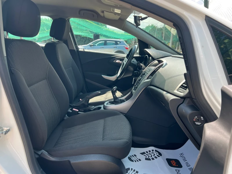 Opel Astra 1.7 CDTI, снимка 8 - Автомобили и джипове - 51262478