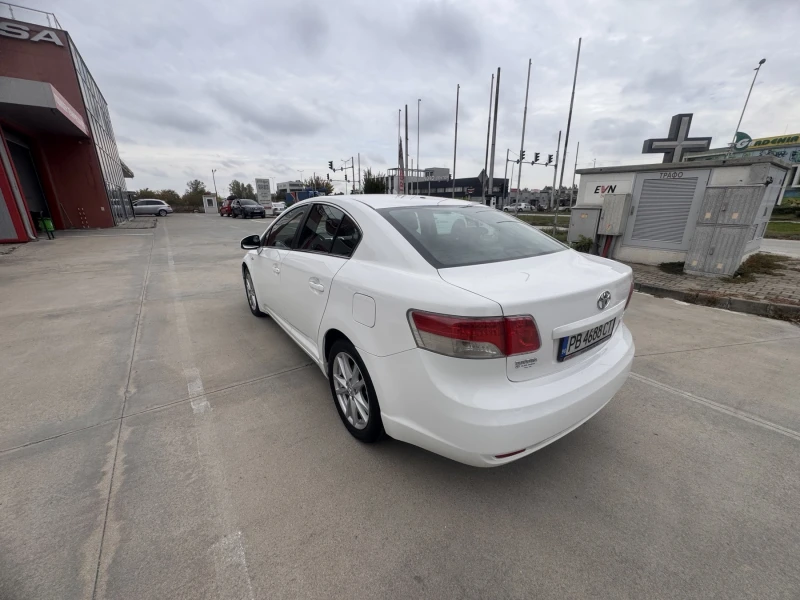 Toyota Avensis, снимка 3 - Автомобили и джипове - 52146918