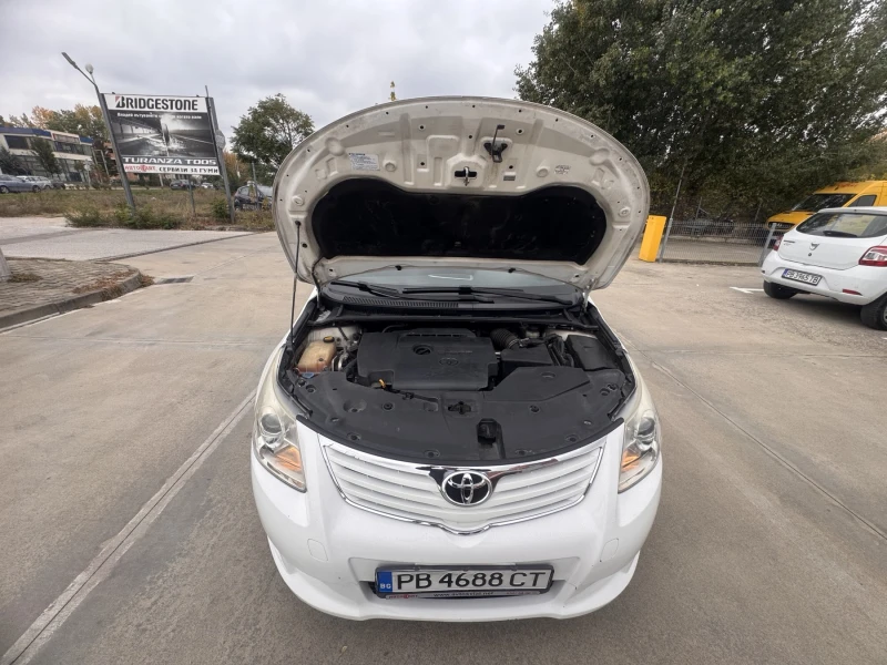 Toyota Avensis, снимка 11 - Автомобили и джипове - 52146918