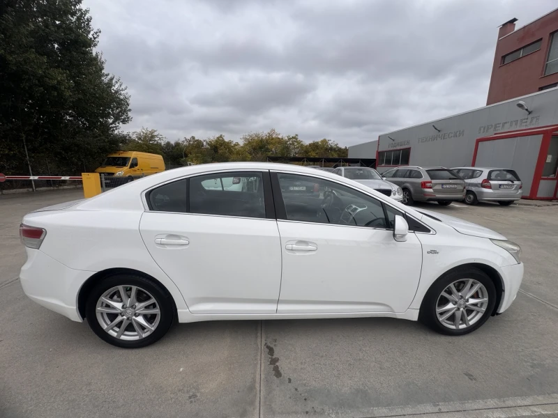 Toyota Avensis, снимка 7 - Автомобили и джипове - 52146918