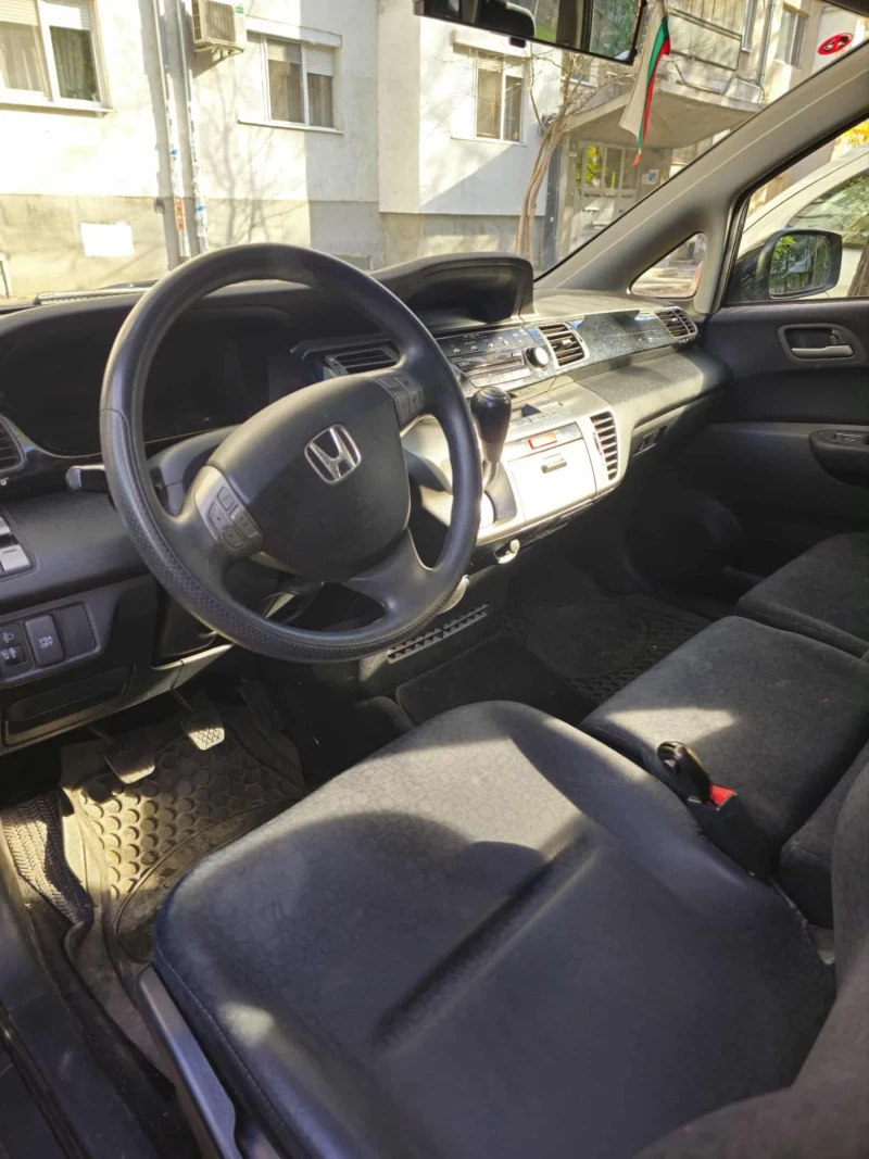Honda Fr-v, снимка 8 - Автомобили и джипове - 52243688