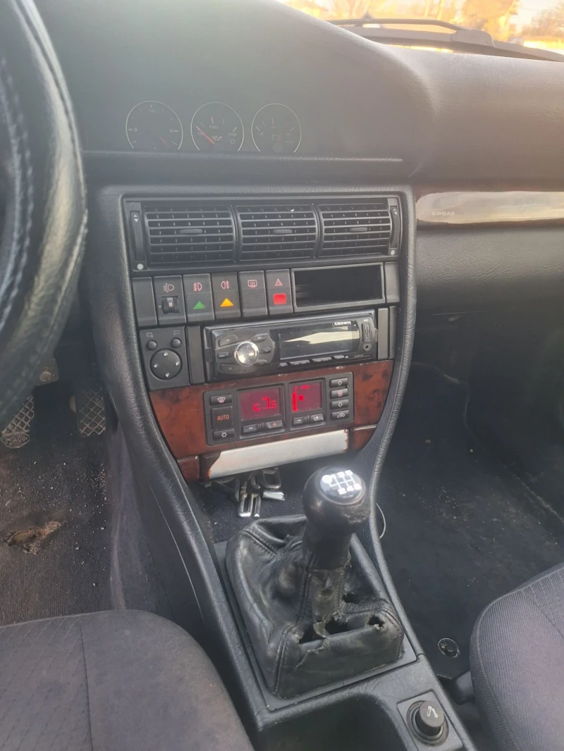 Audi A6 Ц4 2.5 TDI, снимка 10 - Автомобили и джипове - 52616485