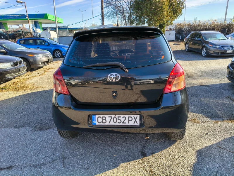 Toyota Yaris 1.3 VVT-i , снимка 5 - Автомобили и джипове - 52938809