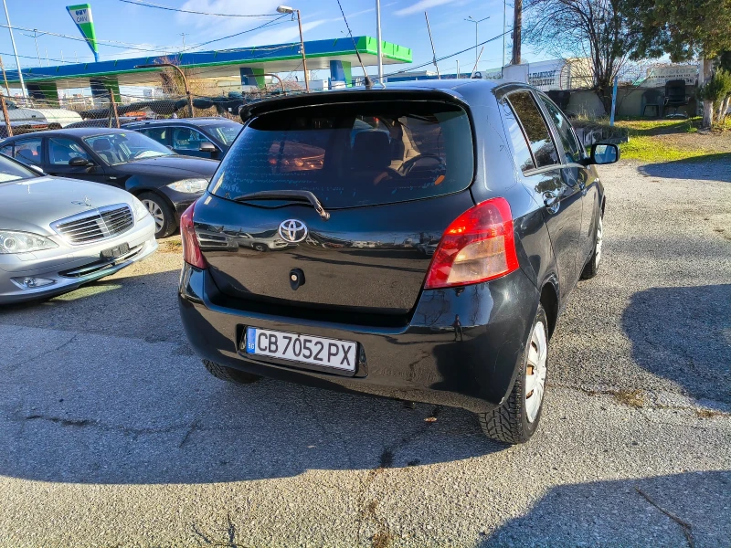 Toyota Yaris 1.3 VVT-i , снимка 9 - Автомобили и джипове - 52938809