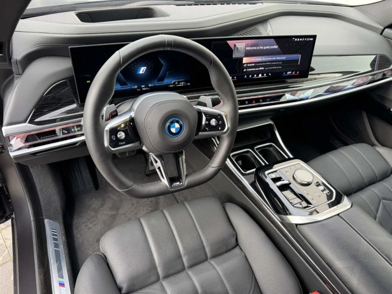 BMW 750 xDrive Sedan, снимка 6 - Автомобили и джипове - 52989942