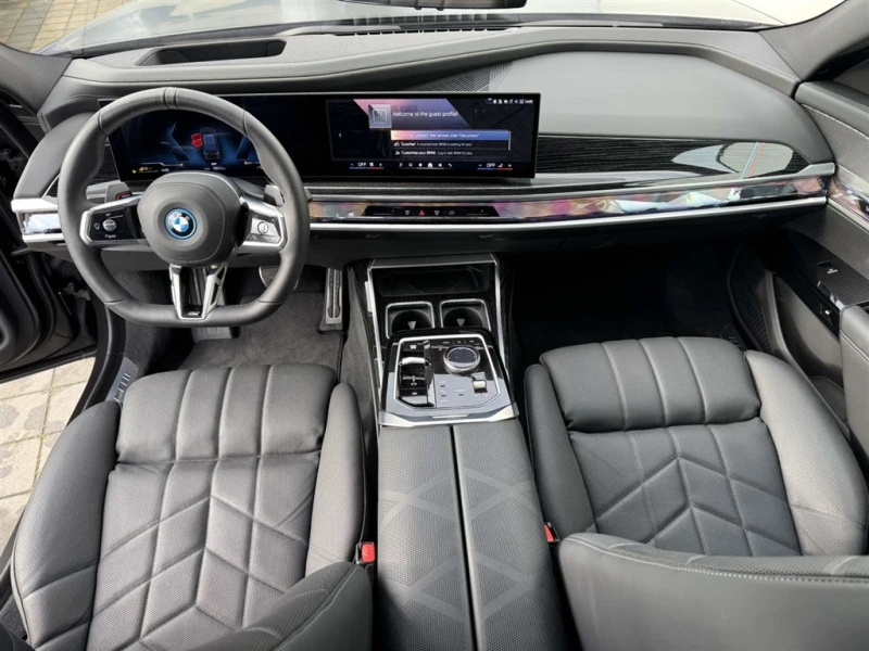 BMW 750 xDrive Sedan, снимка 7 - Автомобили и джипове - 52989942