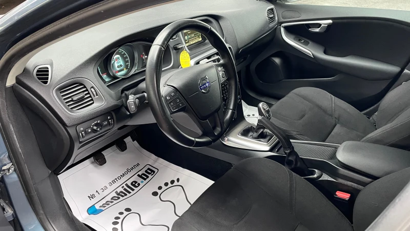 Volvo V40 D2 ПЕРФЕКТНО, снимка 10 - Автомобили и джипове - 53280161