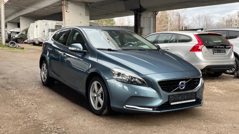 Volvo V40 D2 ПЕРФЕКТНО, снимка 3 - Автомобили и джипове - 53280161
