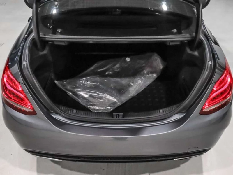 Mercedes-Benz C 300 * CARFAX * ЦЕНА ДО БГ, снимка 12 - Автомобили и джипове - 53307729
