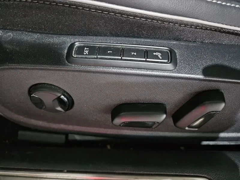 VW Arteon 2.0 Tdi Premium, снимка 15 - Автомобили и джипове - 56371774