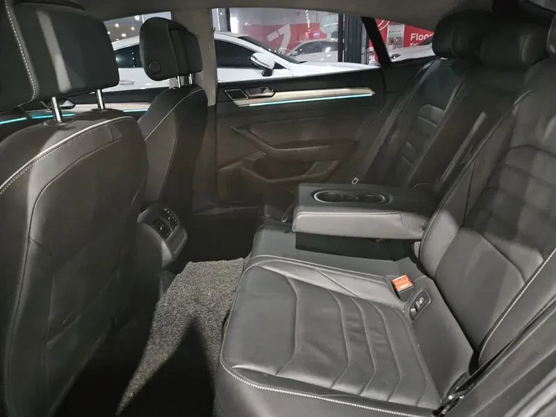 VW Arteon 2.0 Tdi Premium, снимка 6 - Автомобили и джипове - 56371774