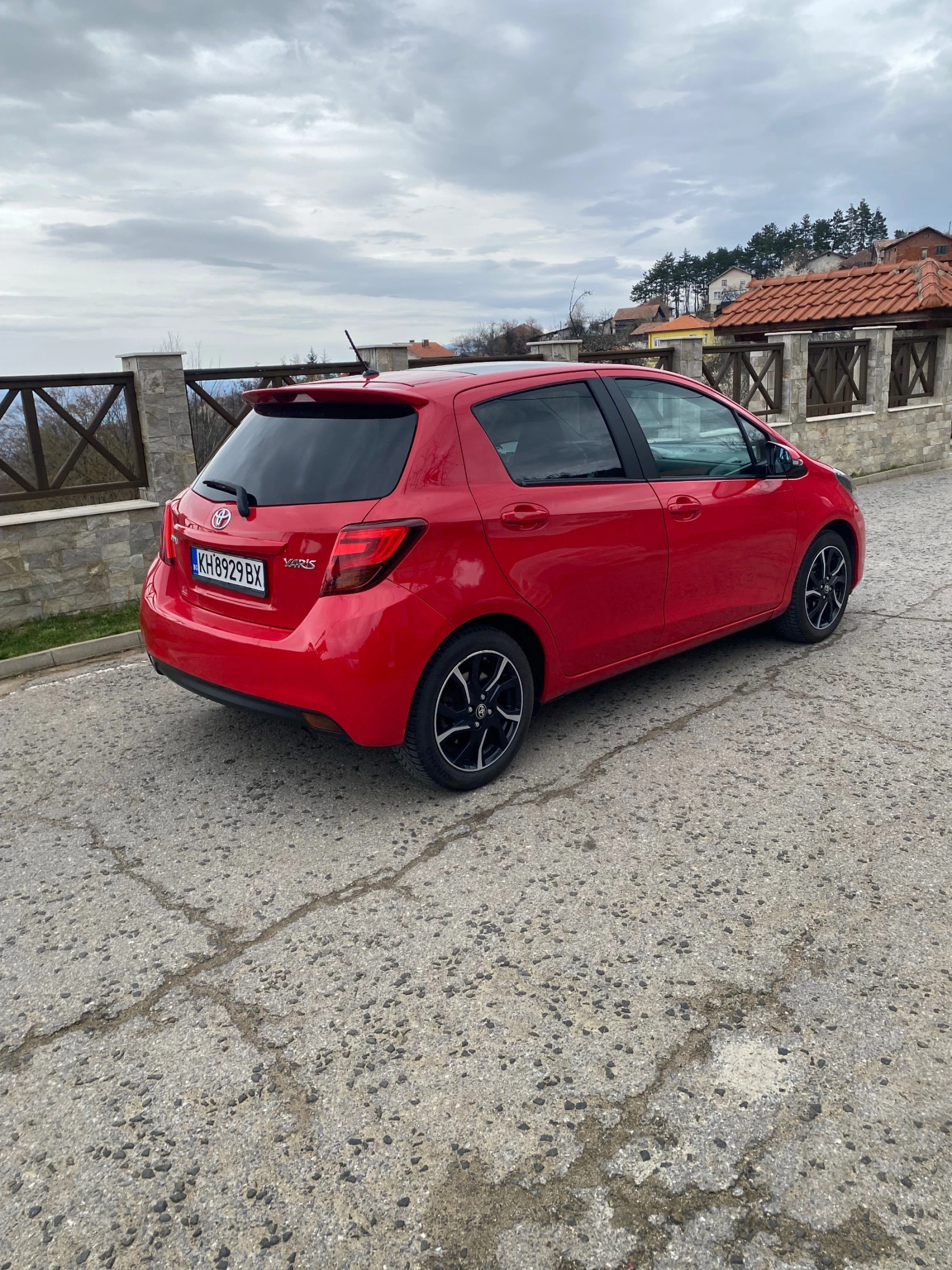 Toyota Yaris 1.3 ГАЗ - изображение 4