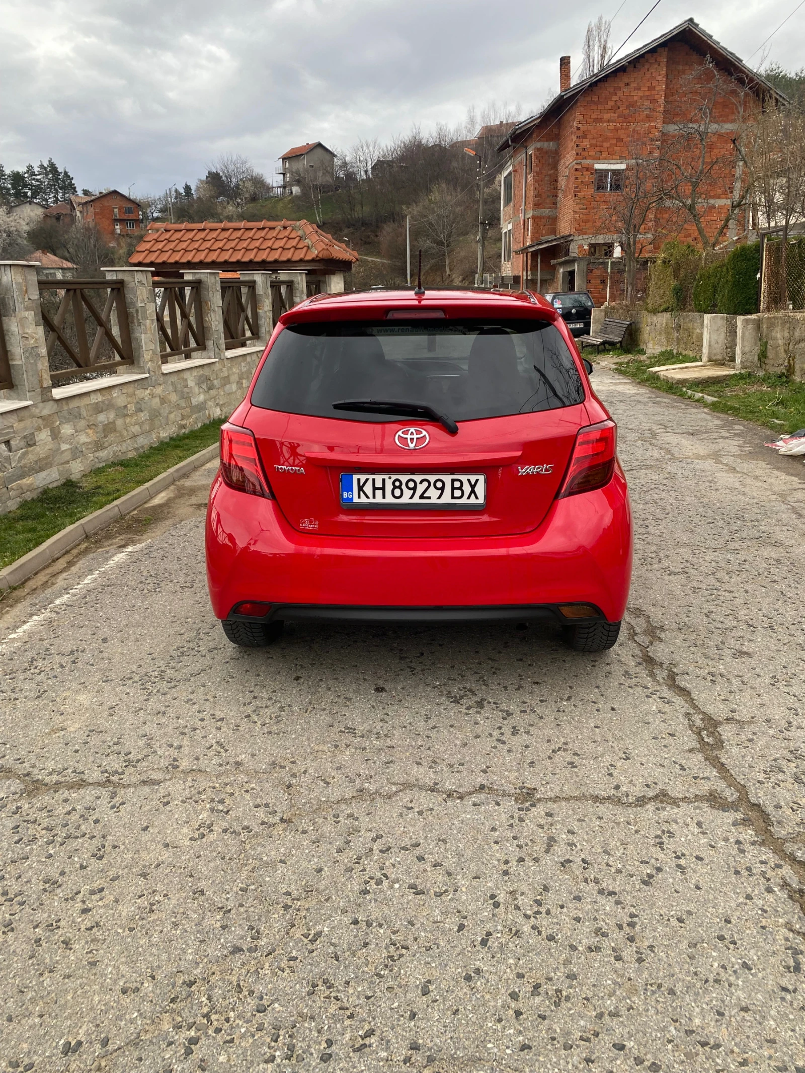 Toyota Yaris 1.3 ГАЗ - изображение 5