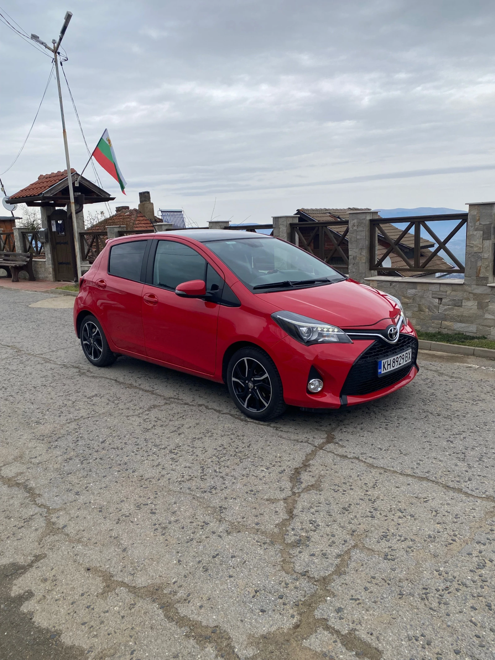 Toyota Yaris 1.3 ГАЗ - изображение 3