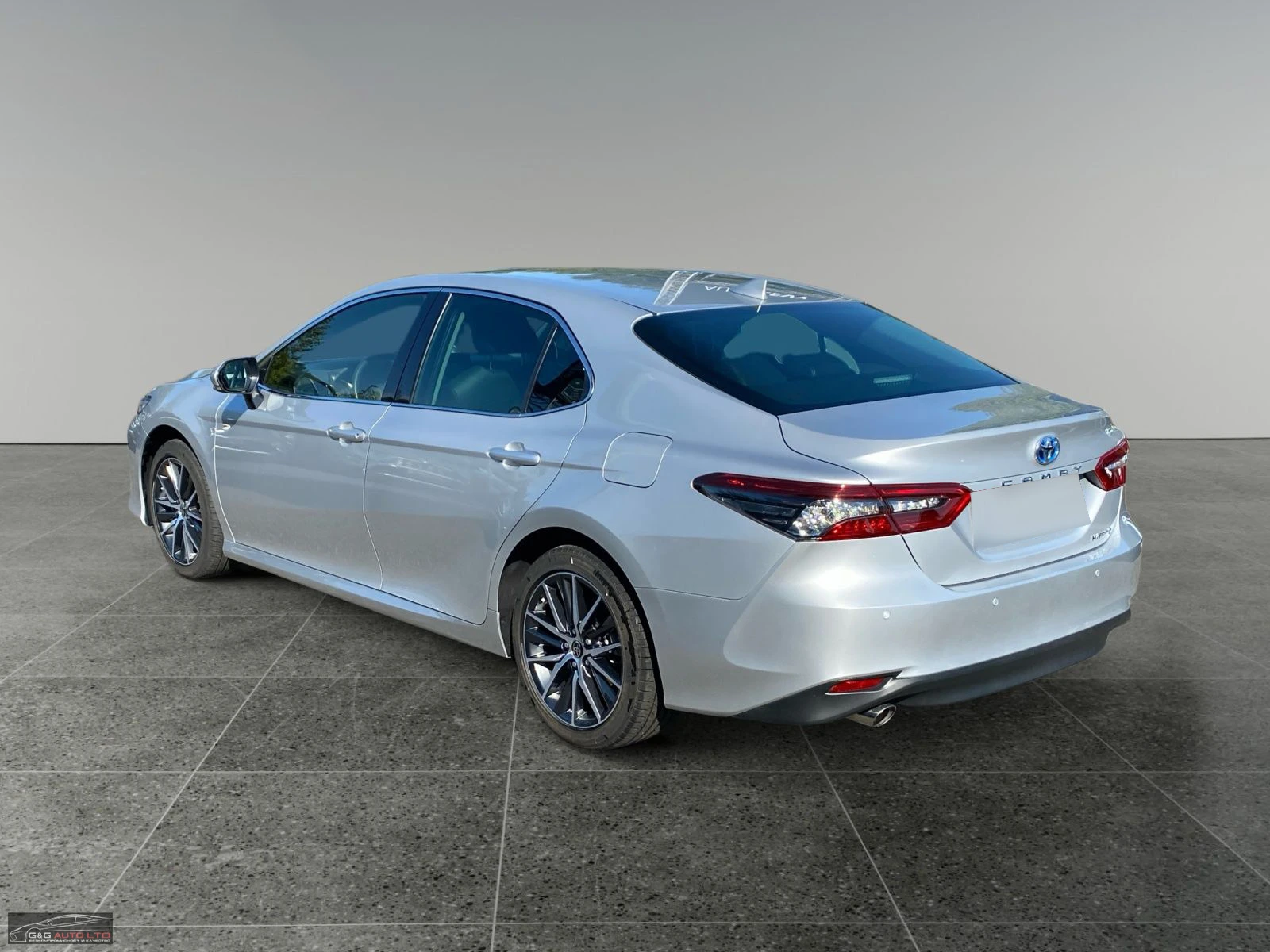 Toyota Camry 2.5 HYBRID/218HP/EXECUTIVE/NAVI/CARPLAY/484b - изображение 5