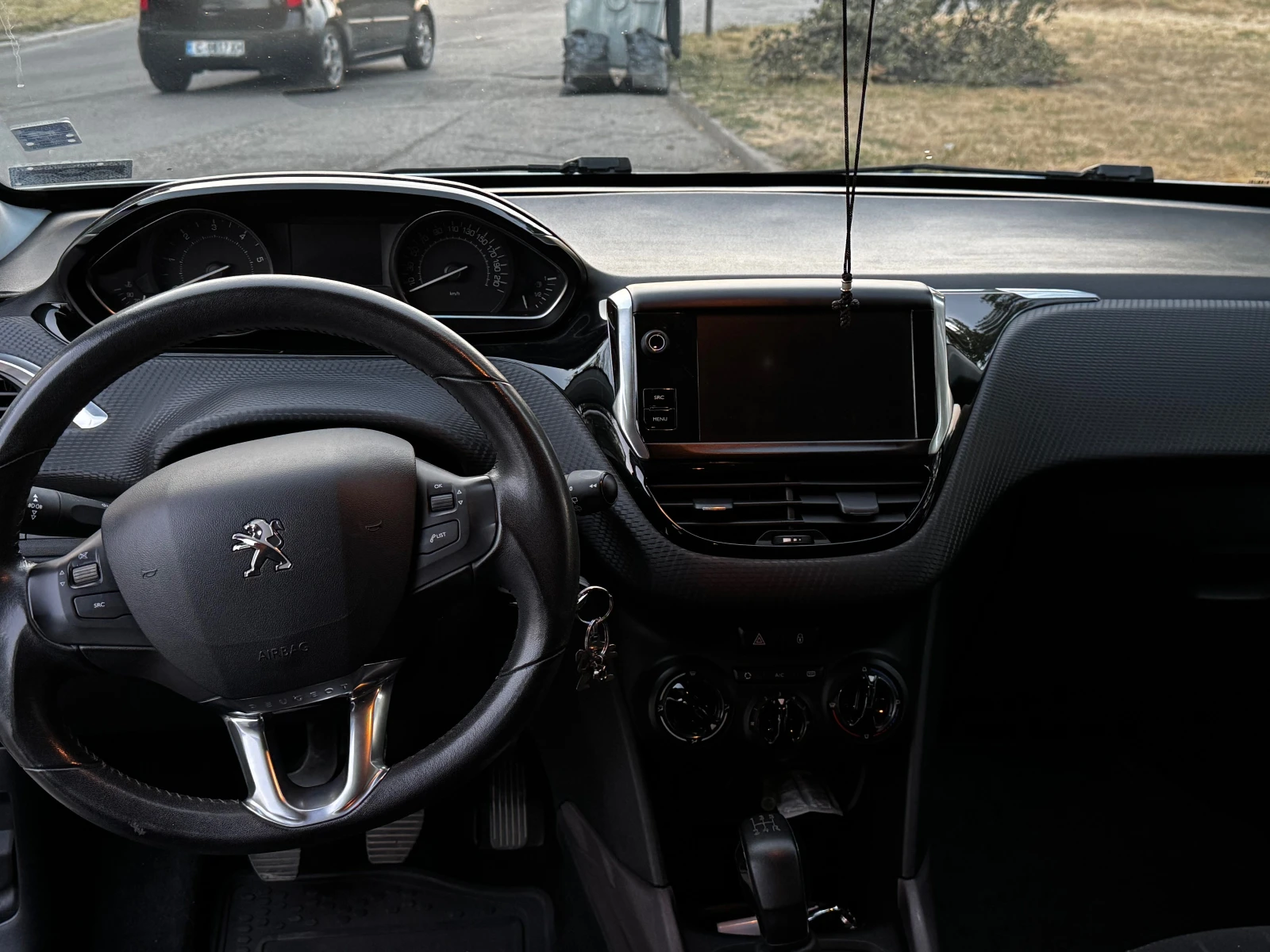 Peugeot 2008 1.6hdi 100к.с Facelift - изображение 9