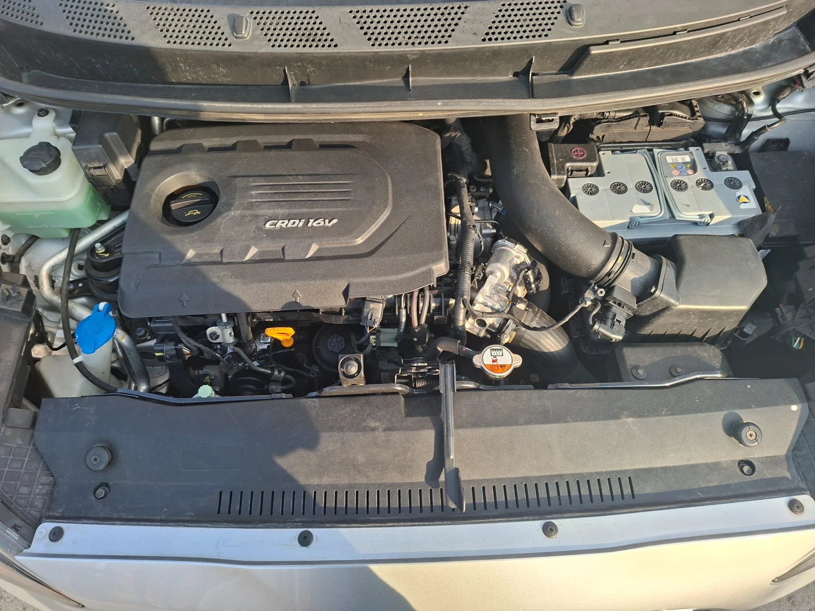 Hyundai Ix20 1.4 CRDI, снимка 12 - Автомобили и джипове - 53908528