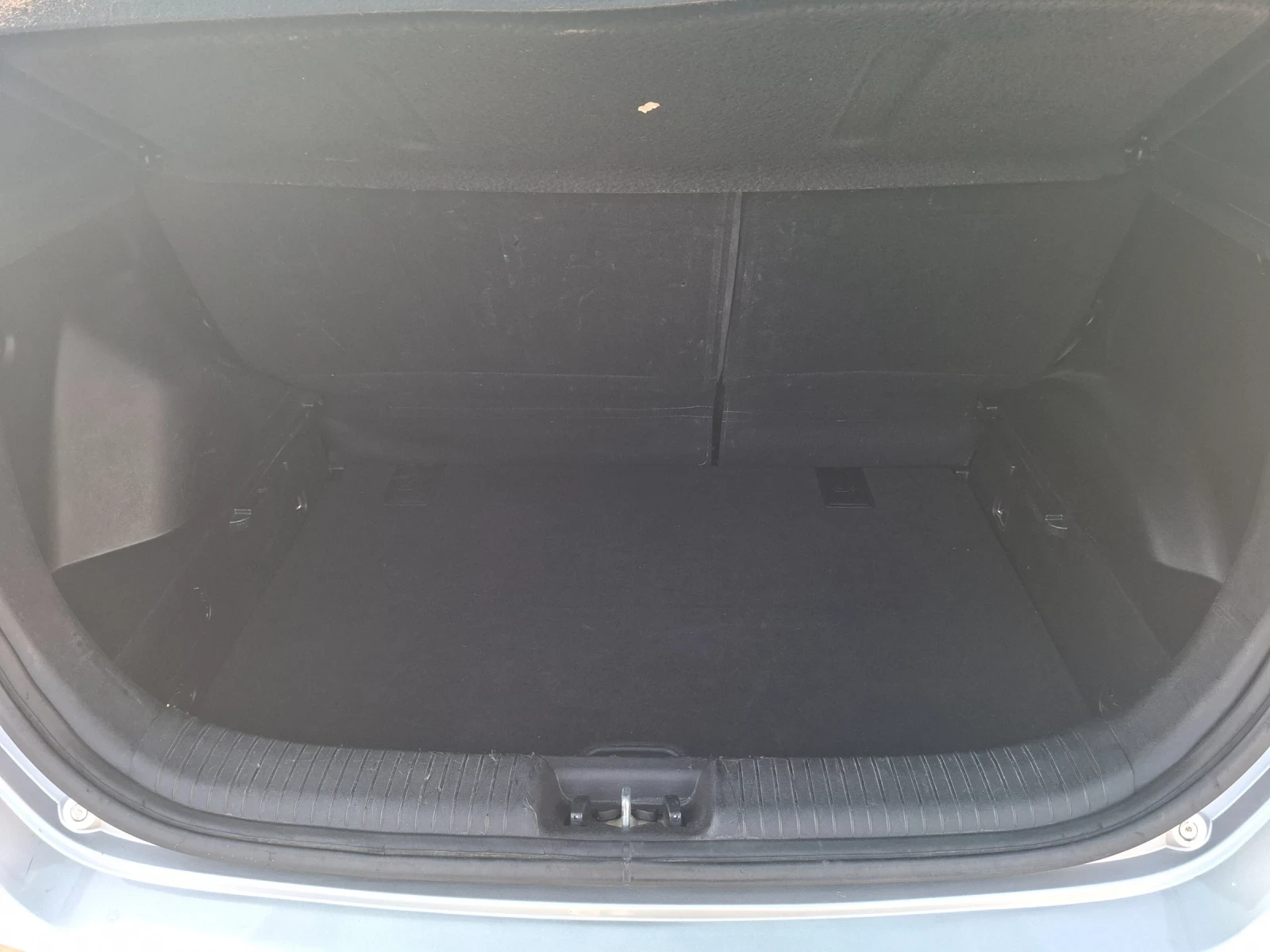 Hyundai Ix20 1.4 CRDI, снимка 13 - Автомобили и джипове - 53908528