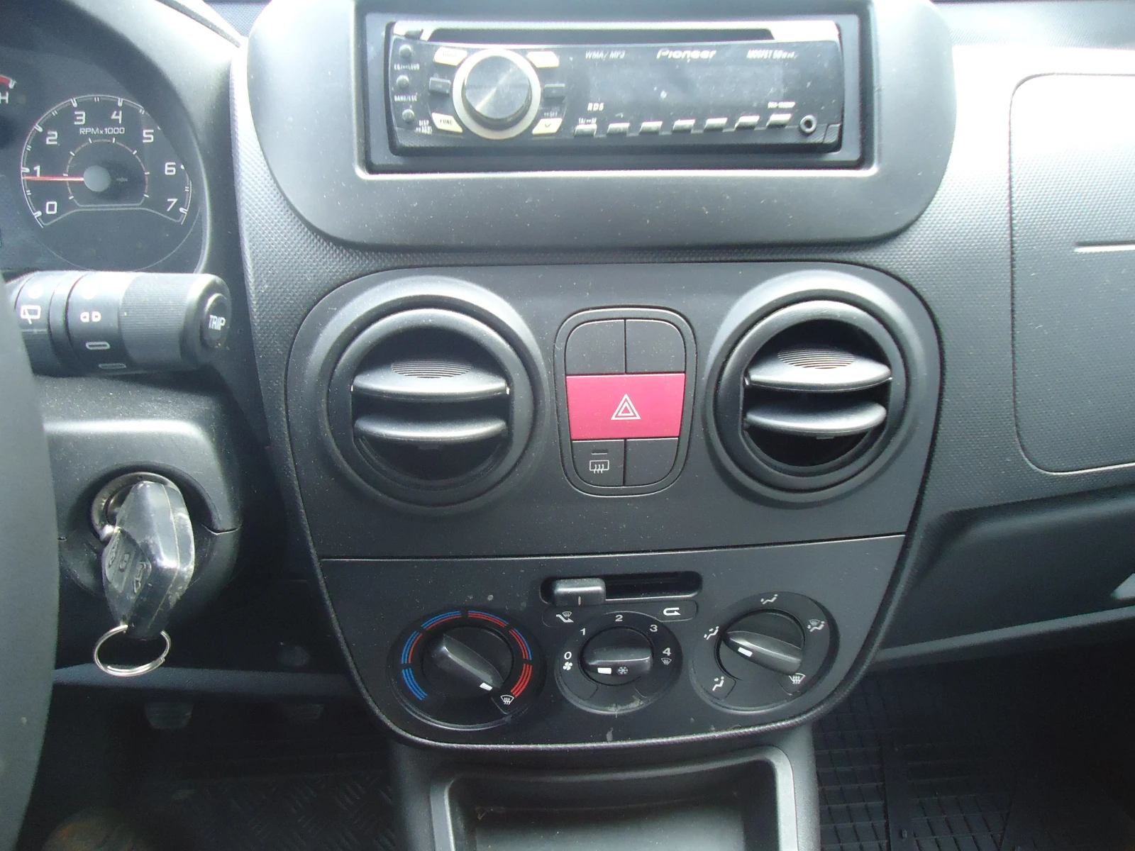 Fiat Fiorino 1.3 JTD Multijet 80kc EURO B6, снимка 13 - Автомобили и джипове - 53924563