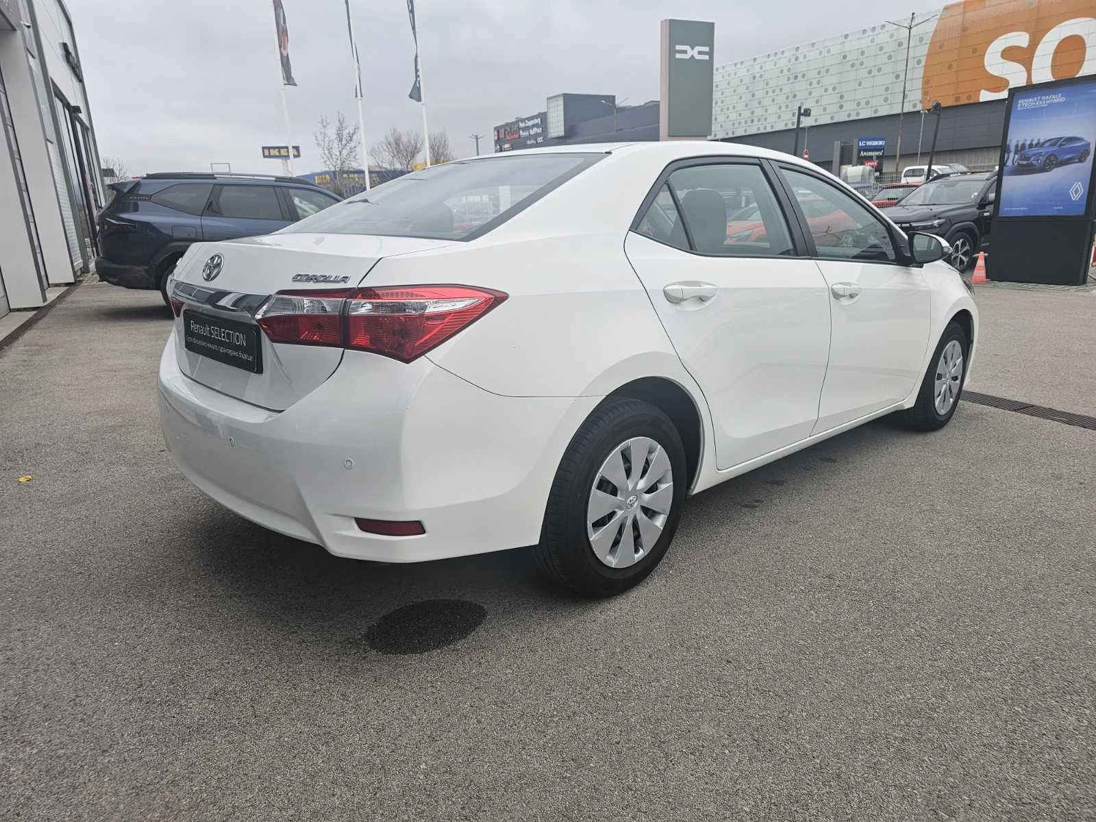 Toyota Corolla 1.6, снимка 5 - Автомобили и джипове - 54099408