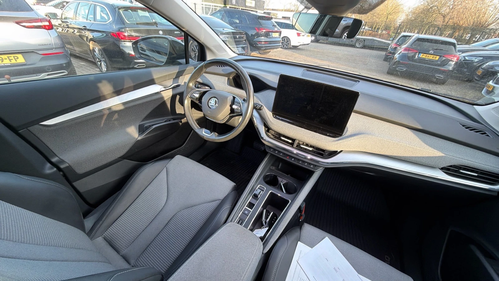 Skoda Enyaq 60, снимка 12 - Автомобили и джипове - 54111148