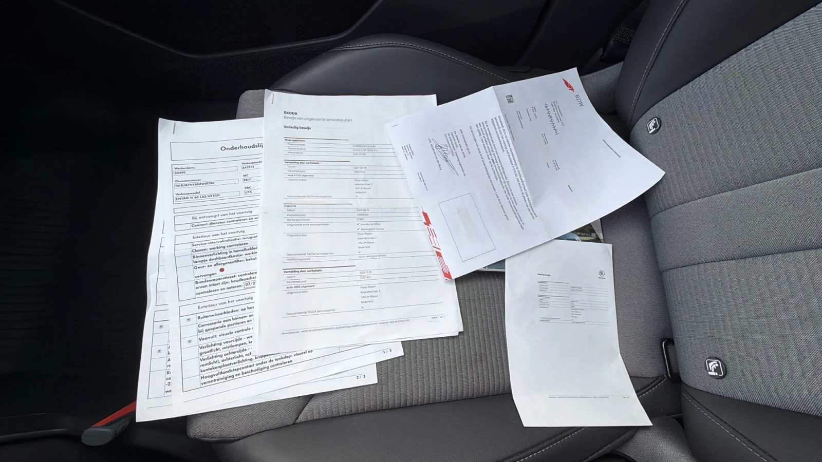 Skoda Enyaq 60, снимка 14 - Автомобили и джипове - 54111148